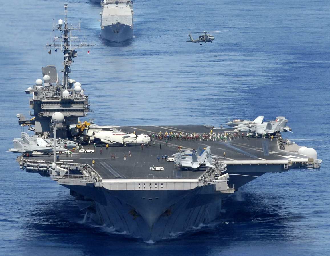 http://www.battle-fleet.com/pw/his/air-carrier/aircraft-carrier-0.jpg