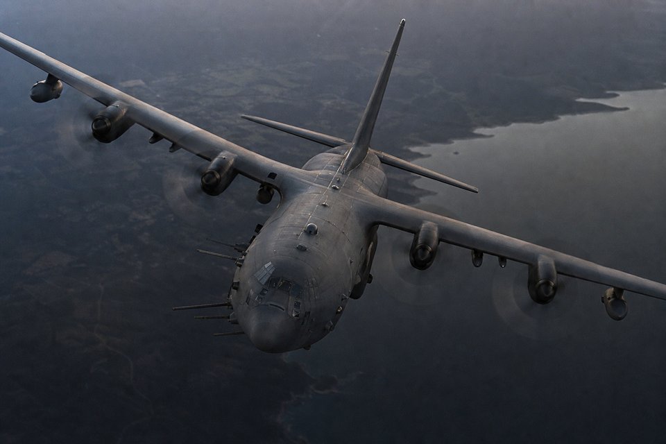The AC-130 Gunship vs C-130: Weapons, Spectre Variants and Fire Control (AI-generated image)
