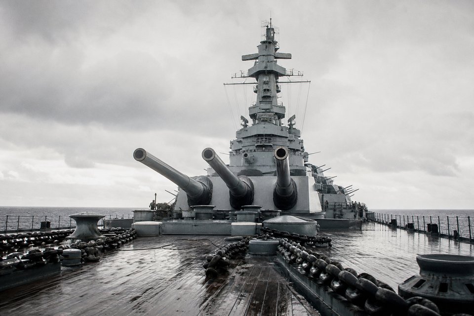 Naval: section image (AI-generated image)